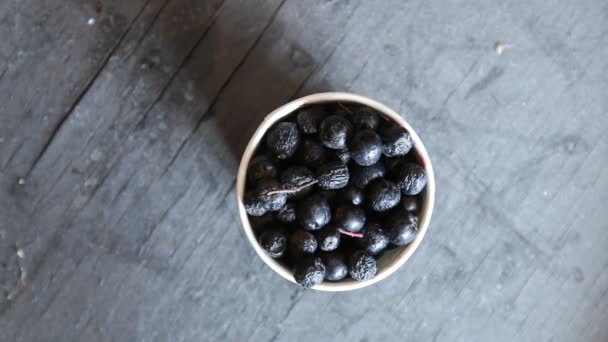 Zwarte ashberry, zwarte rowan, zwarte chokeberry — Stockvideo