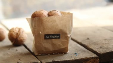 yemek sağlıklı metin ve ceviz