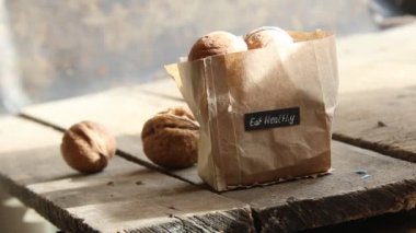 yemek sağlıklı metin ve ceviz