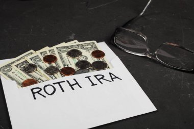 emeklilik konseptleri, emeklilik konsepti, bir dolarlık banknotlar. 