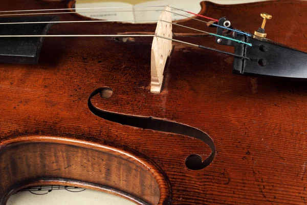 Violin Lies Top Sheet Music Table Close — Stock Photo, Image