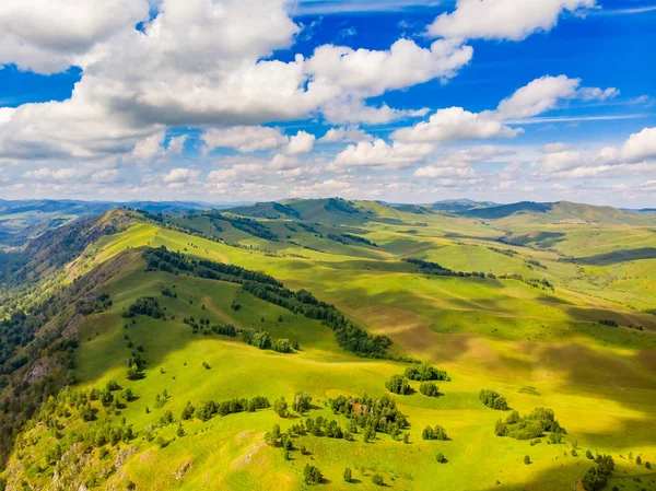Mavi Katun Nehri Gölü Aya Altai Dağları Rusya Cumhuriyeti, gökyüzü manzaralı