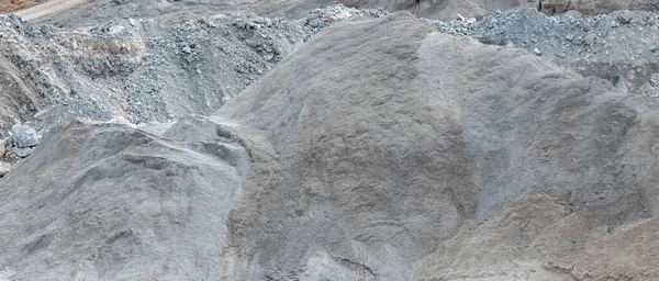 Taş ocağı. İnşaat için taş ocağı parçalama