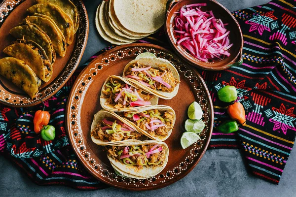 Tacos Pibil Cochinita Mexicana Con Salsa Habanero Comida Tradicional Yucatán —  Fotos de Stock