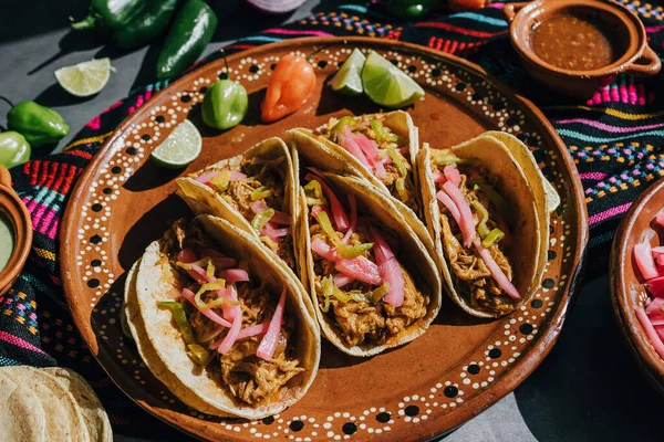 Tacos Mexicanos Planas Composición Laica Con Carnitas Cerdo Cochinita Pibil —  Fotos de Stock