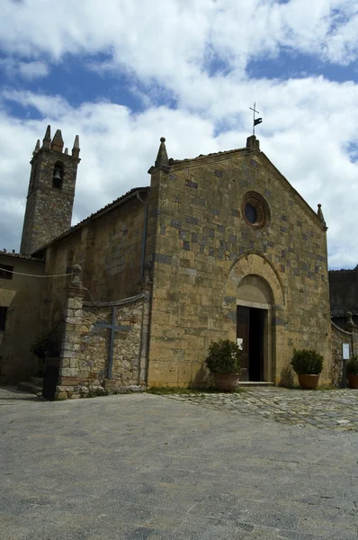 Iglesia italiana, Montereggioni, Italia —  Fotos de Stock
