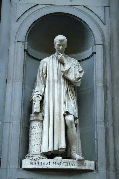 Statue de Macchiavelli, Musée Ufizzi, Florence, Italie — Photo