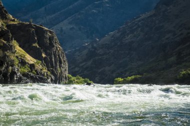 Cehennem Kanyonu, Idaho'da rapids Whitewater