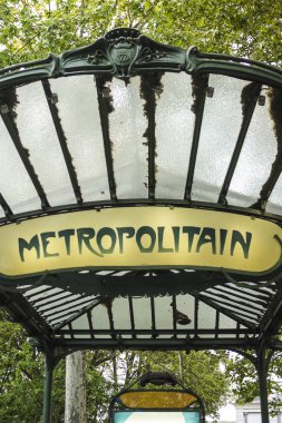 paris metro metro girişi