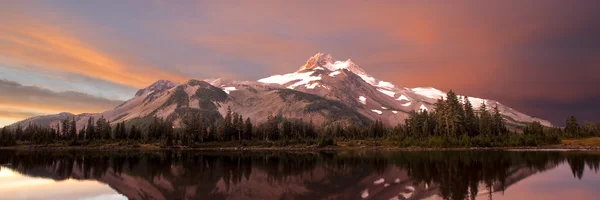 Mt. Jefferson napkelte — Stock Fotó