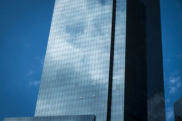 Moderne wolkenkrabbers in new york city — Stockfoto