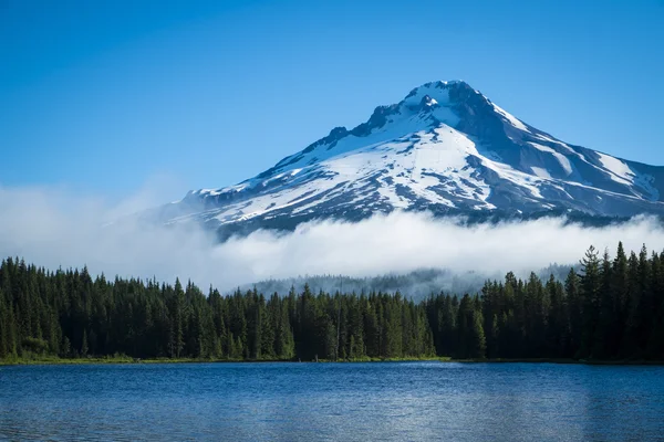 Mt. Cappuccio, lago di montagna, Oregon — Foto Stock