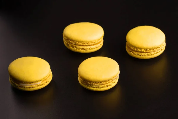 French Pasta Stack Yellow Macaron Isolated Dark Black Background Macaroons — Stock Photo, Image