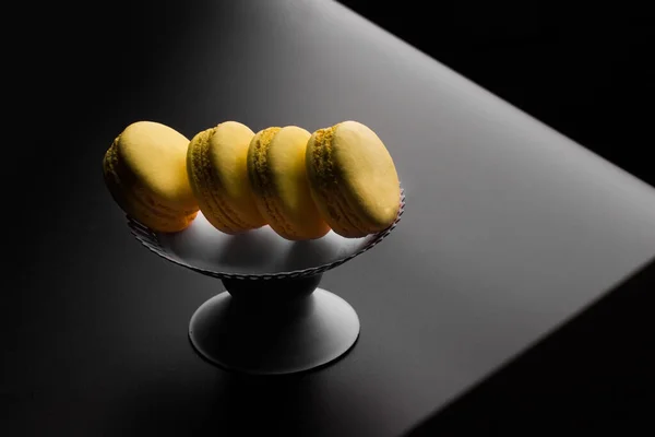 French Pasta Stack Yellow Macaron Isolated Dark Black Background Macaroons — Stock Photo, Image
