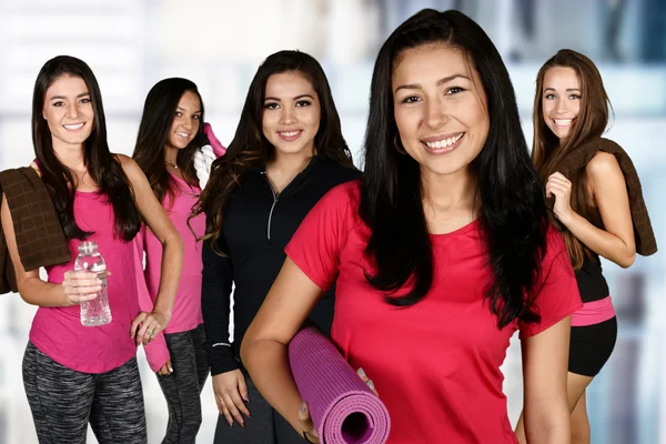 Donna in palestra — Foto Stock