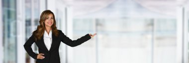 iş yerinde iş kadını