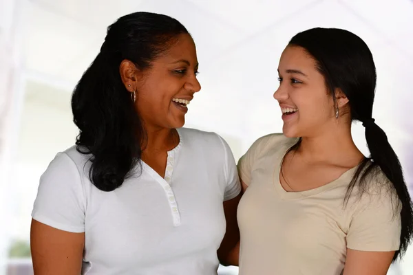 Madre e hija — Foto de Stock