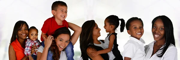 Ibu dengan anak-anak — Stok Foto