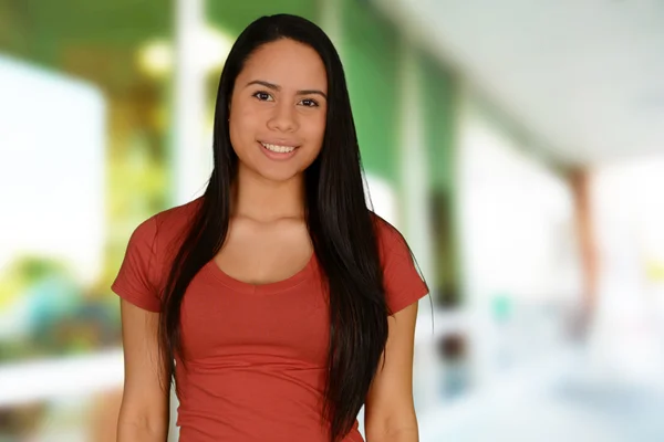 Jovencita sonriendo — Foto de Stock