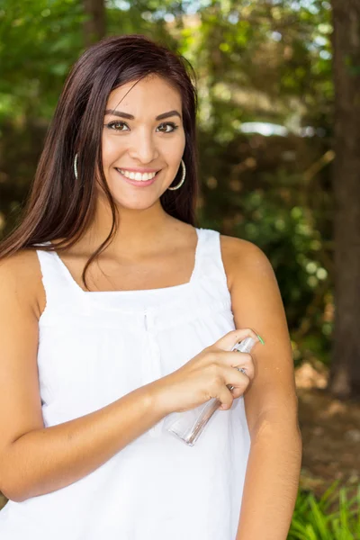 Girl With Bug Spray — Stockfoto