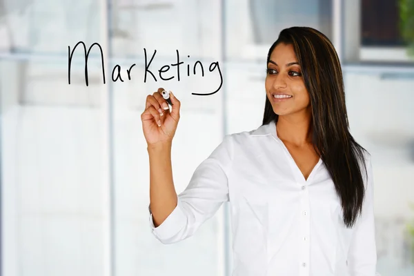 Mulher fazendo marketing — Fotografia de Stock