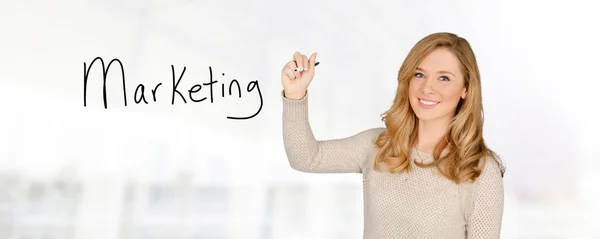 Mulher fazendo marketing — Fotografia de Stock