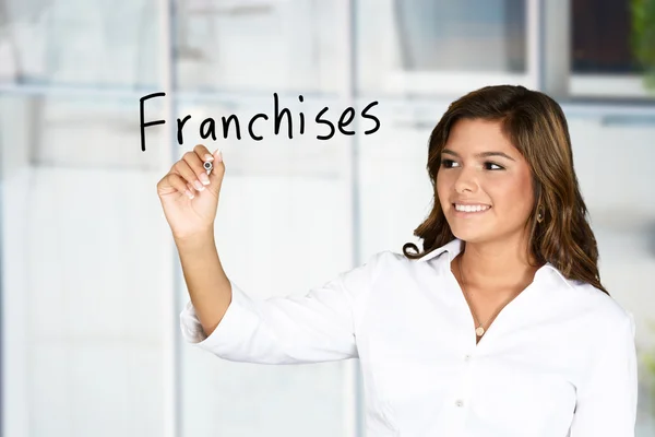 Kobieta sprzedaje franchising — Zdjęcie stockowe