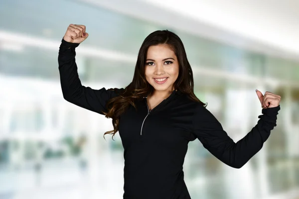 Allenarsi in palestra — Foto Stock