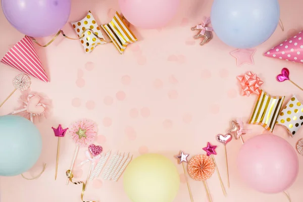 Предпосылки Празднования Дня Рождения Вечеринки Группа Цветных Шариков Конфетти Свечи — стоковое фото
