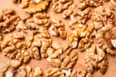 tahtaya kıyılmış ceviz