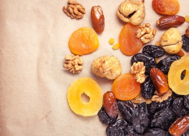 kurutulmuş meyve, kurutulmuş ananas, kuru incir, ceviz, Erik, incir, Kuru Kayısı kağıt, en iyi görünüm üzerinde 