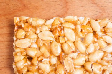 kavrulmuş fındık, Grilyazh masanın üstüne şekerlenmiş