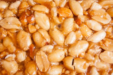 kavrulmuş fındık, Grilyazh masanın üstüne şekerlenmiş