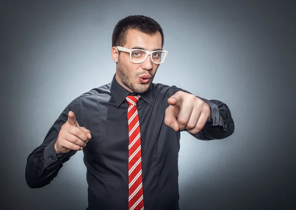 Homem elegante gesticulando — Fotografia de Stock