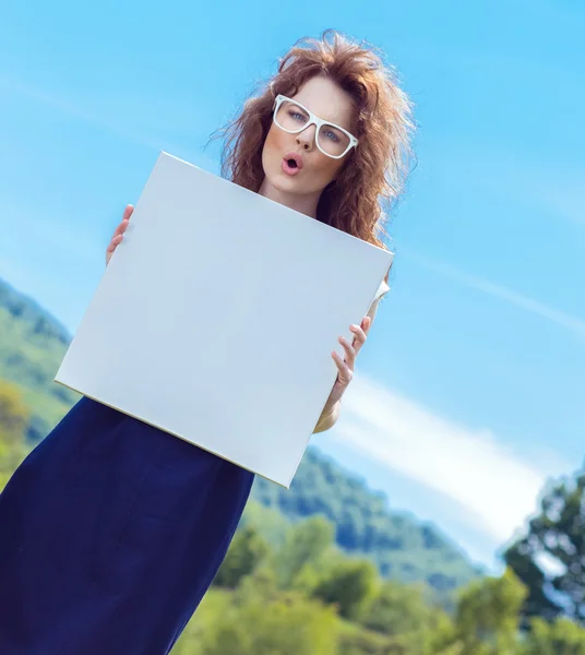 Ausdrucksstarke Frau — Stockfoto