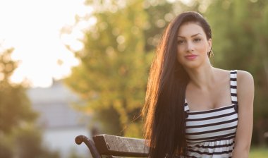 Genç güzel kadın.