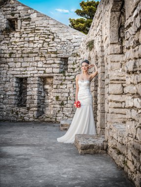 Ayakta veya poz güzel gelin