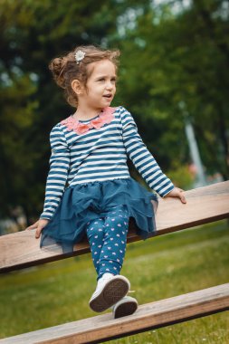 Şirin küçük kız.