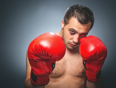 Komik dayak yemiş boksör