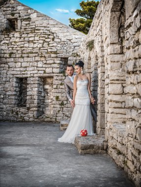 Gelin ve damadın düğün fotoğrafı.