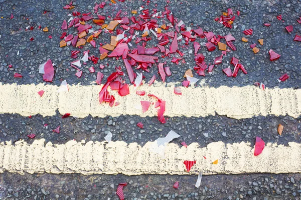 Lumières brisées sur les lieux d'un accident de la circulation — Photo