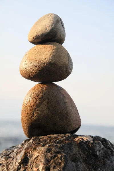 Piedras en el mar. — Foto de Stock