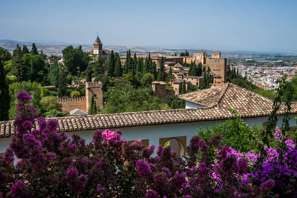 Alhambra de Granada, Lage, Stadt Granada, Andalusien, Spanien. — Stockfoto