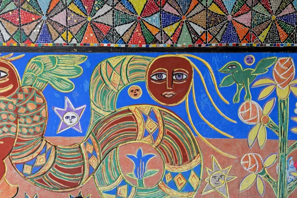 Mosaic mural art and paints at Flinders Street Station s wall — Stock Photo, Image