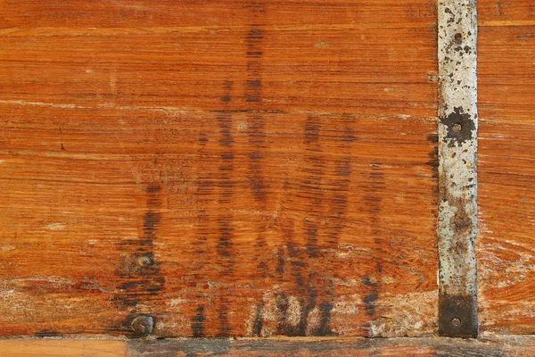 Texture photo of rustic weathered wood with rusty metal bar — Stock Photo, Image