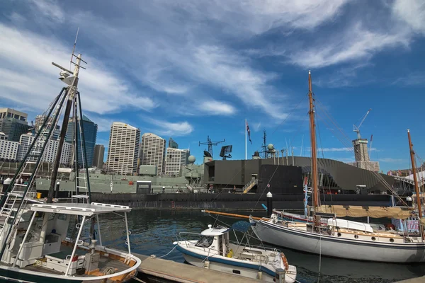 Vista de navios, Submarino HMAS Onslow, Destroyer HMAS Vampire em Darling Harbour, Sydney — Fotografia de Stock