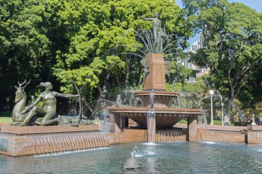Archibald Memorial çeşme kuzeyde Hyde Park, Sydney, Avustralya