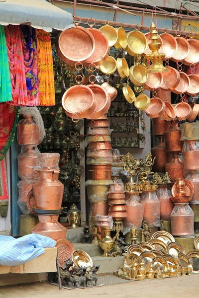 Pirinç tencere, bakır Dükkanı Katmandu, Nepal — Stok fotoğraf