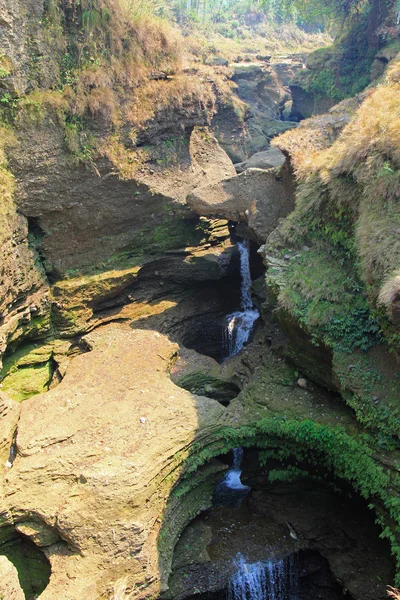 Devis höst, Davis Falls i Kaski District, Pokhara i Nepal — Stockfoto