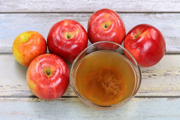 Apple cider vinegar with mother enzymes — Stock Photo, Image